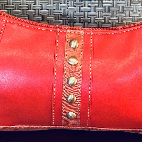 🌟2xHP🌟VTG 2000s Orange Faux Leather Studded Baguette Bag & Wallet Nine West - Picture 2 of 13